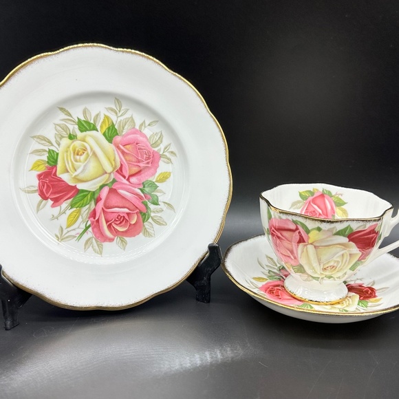 Queen Anne Lady Sylvia Tea Trio Bone China England - Picture 1 of 4